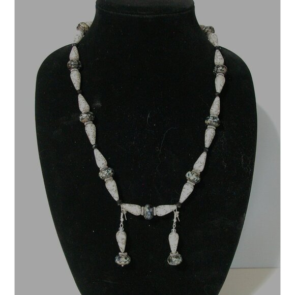 White & Black Marble-Style Stone Beaded Necklace With Matching Earrings - Picture 1 of 5